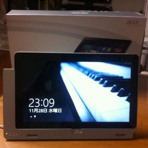 Acer W700